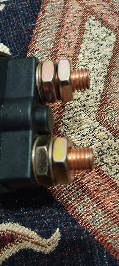 solar battery terminal