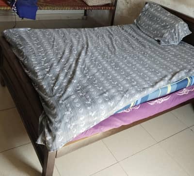 used Wooden bed