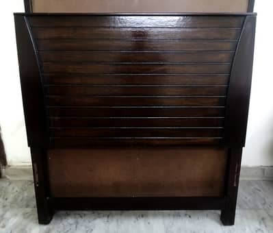 3.5ft x 6 ft bed for sale. Urgent