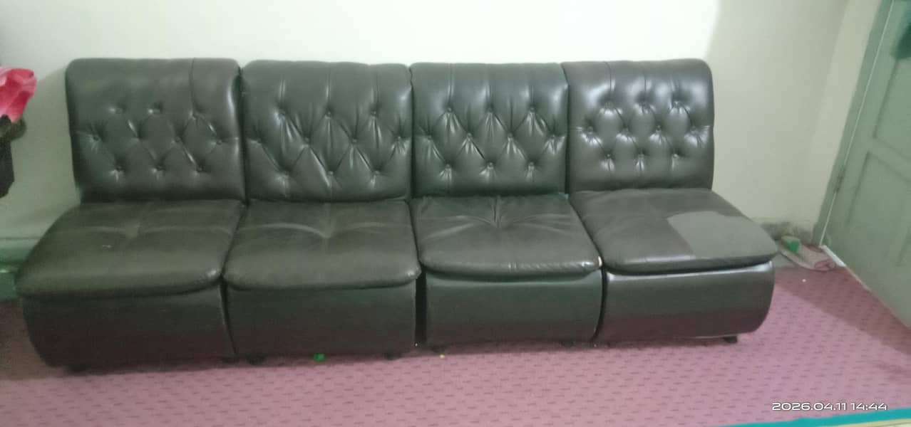 4 single office sofas 0