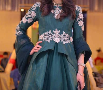 Brand New Maxi Frock – 148cm Length, 44cm Sleeves