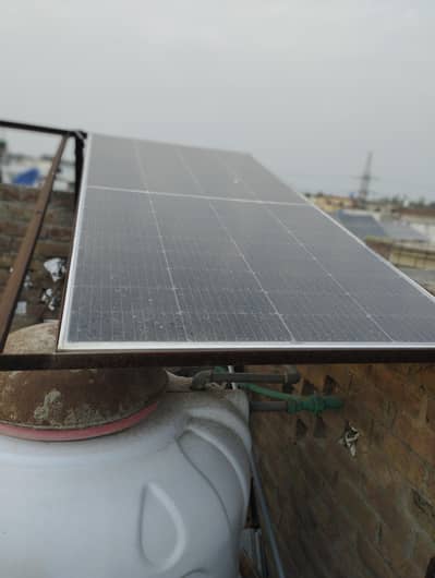 1 x300 Watt Solar Panel - Excellent Condition with 10 Meter Solar wire