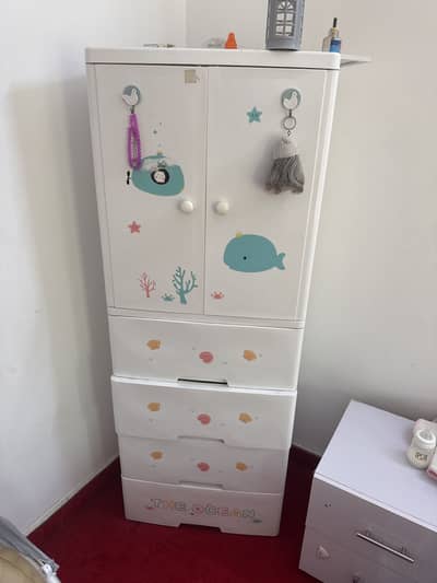 Kids almari wardrobe hanging 4 drawers plastic white
