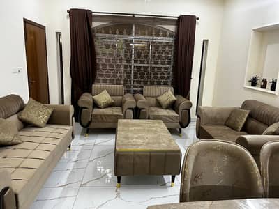 7 seater sofa and center table