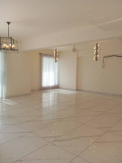 Chappal Skymark, 3 bed DD, Prime Location Apartment For Sale