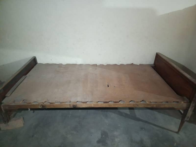 Old single bed 1