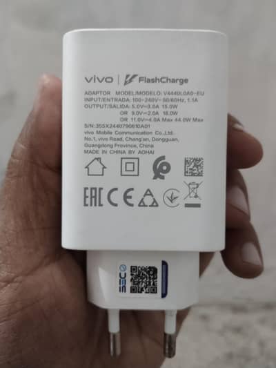 Vivo V23 5G 44W box pulled flash charger adapter