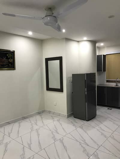Brand New Building Semi Furnished Area 1200 Square Feet Available For Rent Corporate Office In Main Boulevard Road Gulberg 3 Lahore
