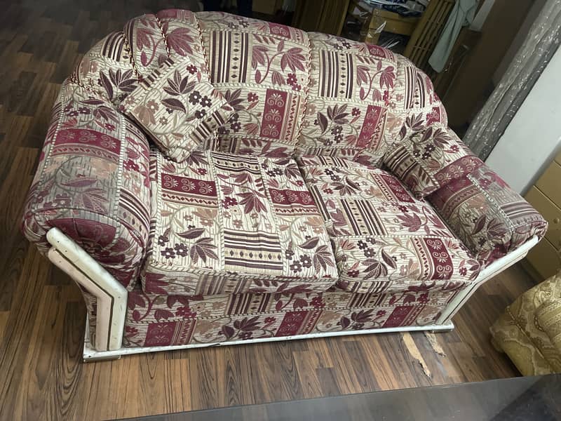Used sofas in good condition 2
