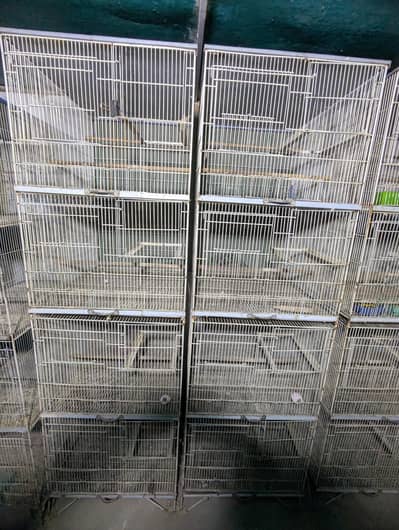 4 Portion Cage All ok Just 1 Season used  Size 2/2.5/. 1.5