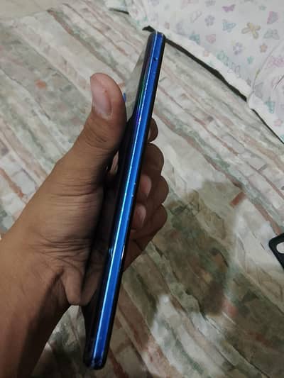 Aquos r5g non pta