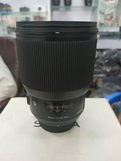 sigma lens 85mm 1.4 DG  for Nikon Mount