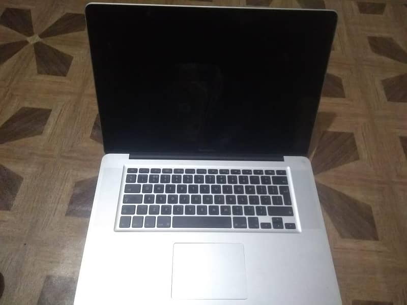 MacBook pro 2012 0