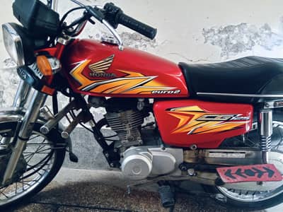 Honda 125 model 2021 in full lush condition