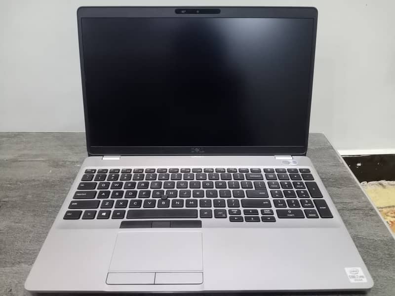 Dell Precision 3550 Workstation 0