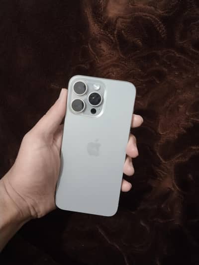 iPhone 15 Pro Max JV (256GB) – 10/10 Condition like new