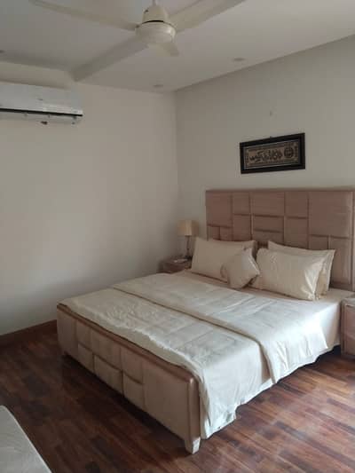 2 BED APARTMENT FOR RENT NEAR SHAPES GYM GULBERG
