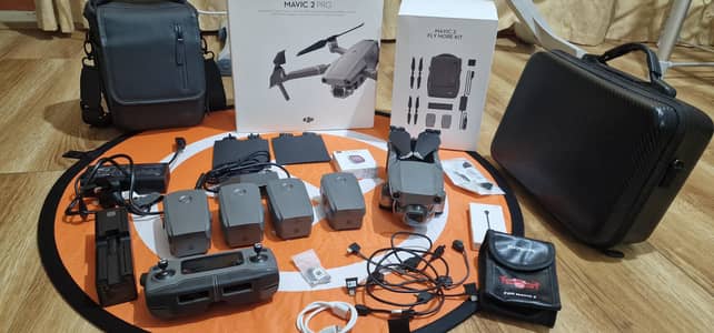 dji mavic 2 pro new condition + fly more kit