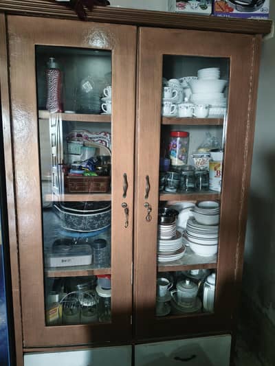 Big Size showcase for sale in good condition