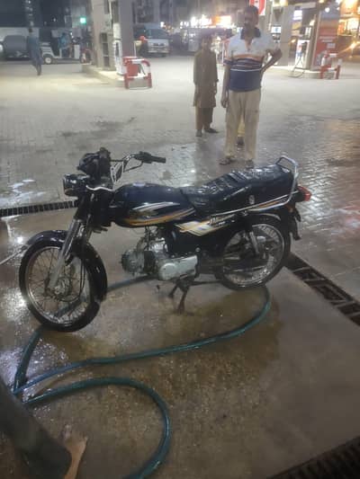 2021 ka model hai zero meter li Thi aur gadi bhi acchi hai aur chalti