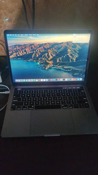 MacBook Pro 2018 , 13 Inch , Four Thunderbolt 3 Ports