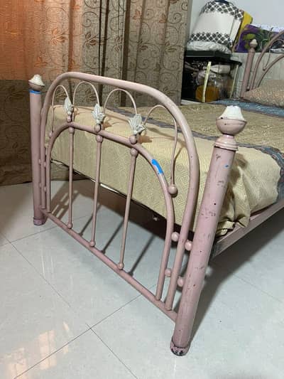 good condition single bed