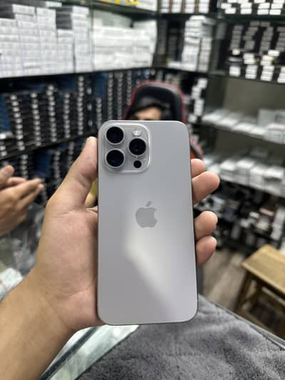 15 pro max natural titanium 256 98 health