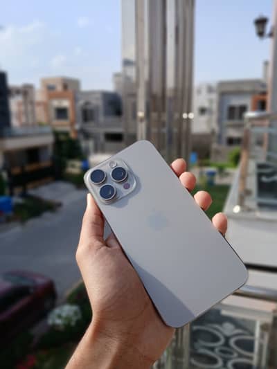 Iphone 15 pro max | 1TB | Factory unlock | Non pta | Natural titanium