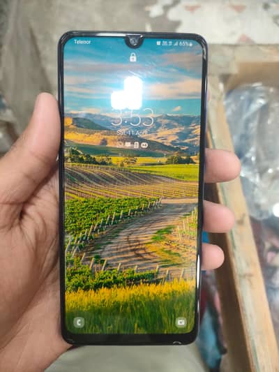 samsung a31 box sat ha charger nhi ha