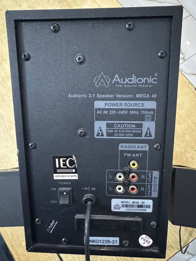 Audionic (MEGA 40) 2