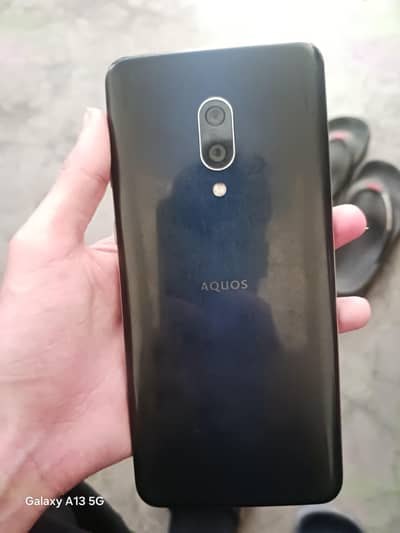 AQUOS ZERO 2 8/256