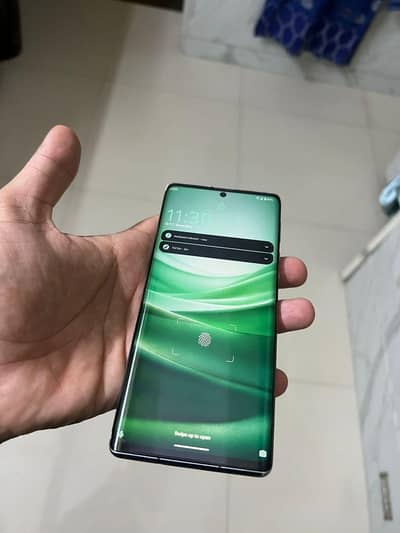 Aquos R6 12/128 5G high end phone