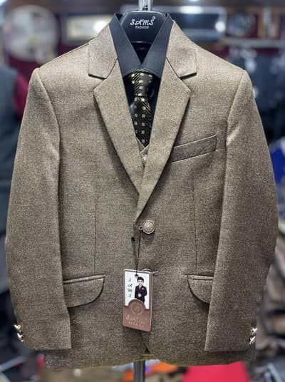 pent Coat Ke Packing ka Kam ha Factry ma