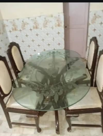 I am selling this dining because of emergency