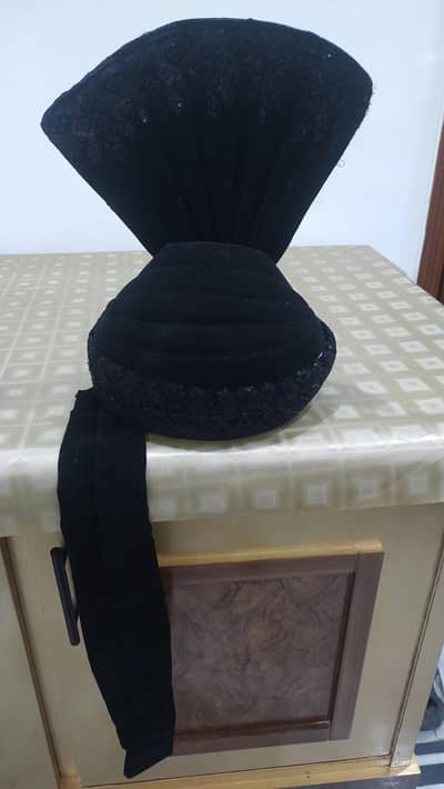Black Turban & Black Khussa For Sale