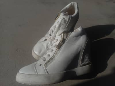 IMPORATED SHOES FOR GIRL MADE IN CAMODIA