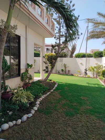1000 Yards Bungalow for Sale DHA Phase 6 Karachi