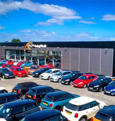 I-9 Main Road 12,000 Sqft Car Dealership Showroom available