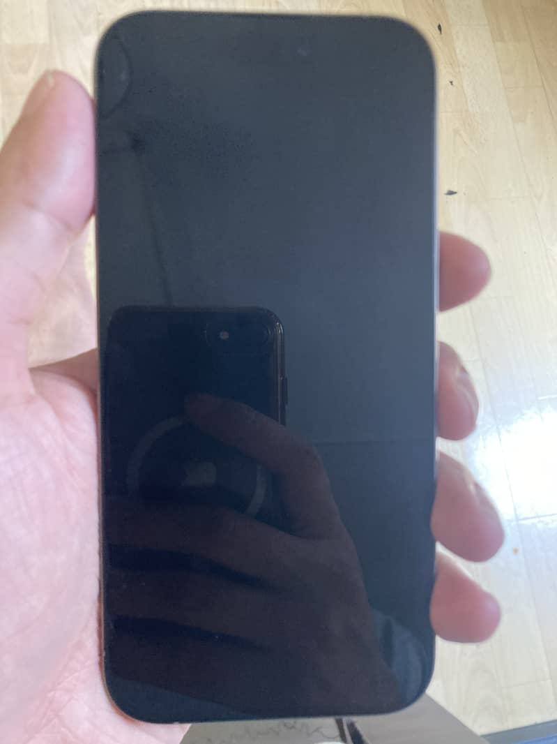 Scratchless, Mint Condition iPhone 15 Pro 1