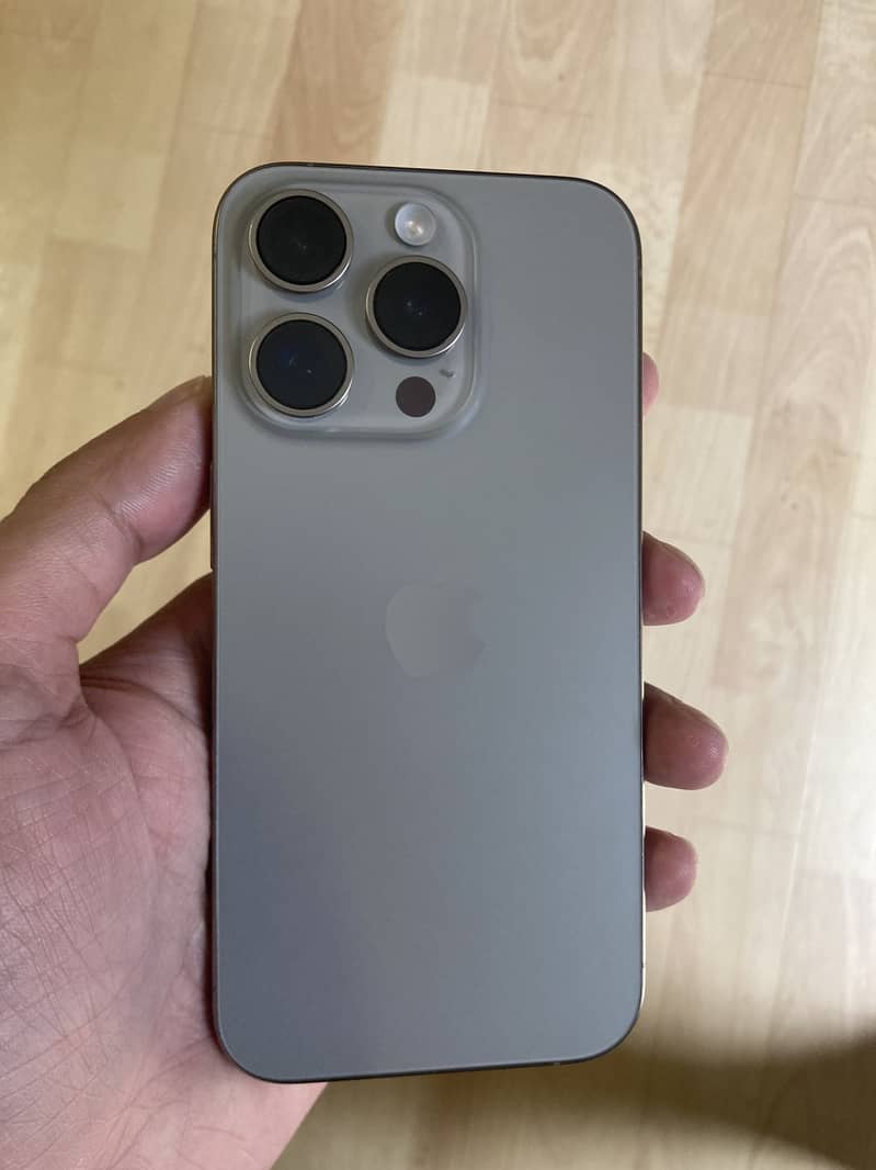 Scratchless, Mint Condition iPhone 15 Pro 2