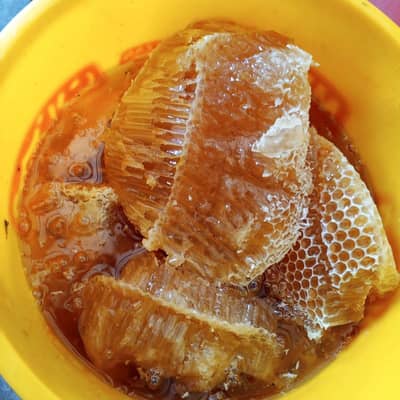 5000 خالص ایک نمبر چھوٹیاں مکھیوں کا شھد