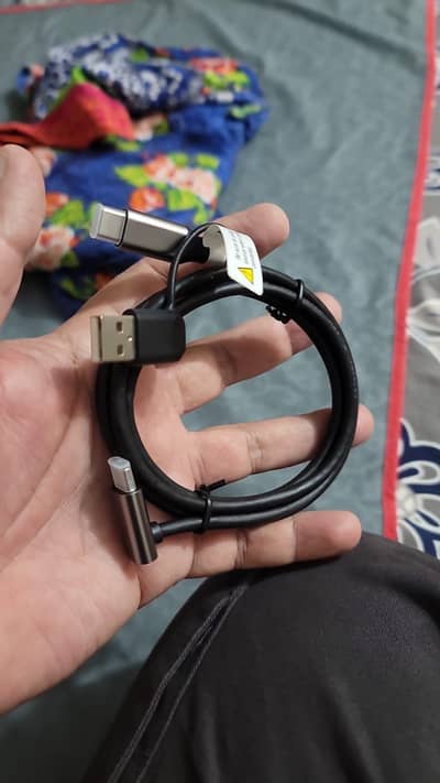 Thunderbolt 3 cable with 100W/110W power delivery