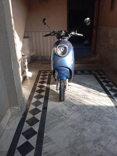 yadea m3 Scooty for sale fit condition fist onwer