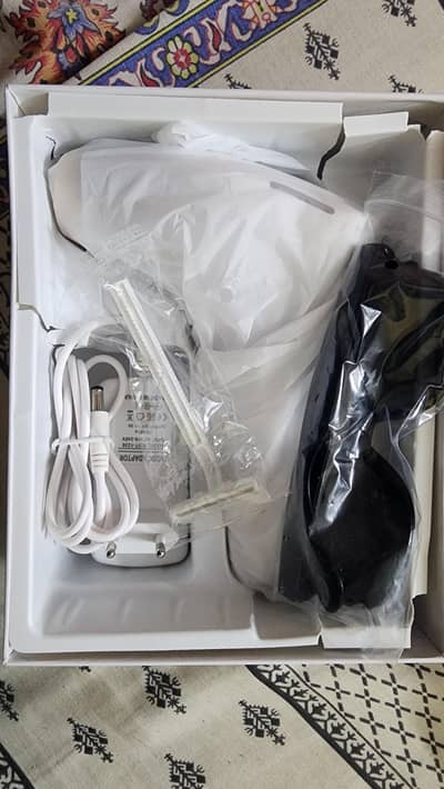 LASER HAIR REMOVAL DEVICE