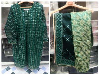 urjent sale stylist women dress like new