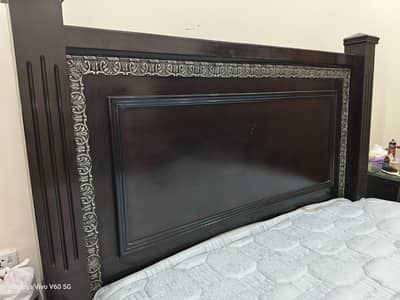 wooden king size bed