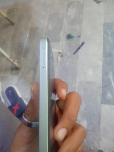 phone new ha abi box se Nikla ha  03704834596