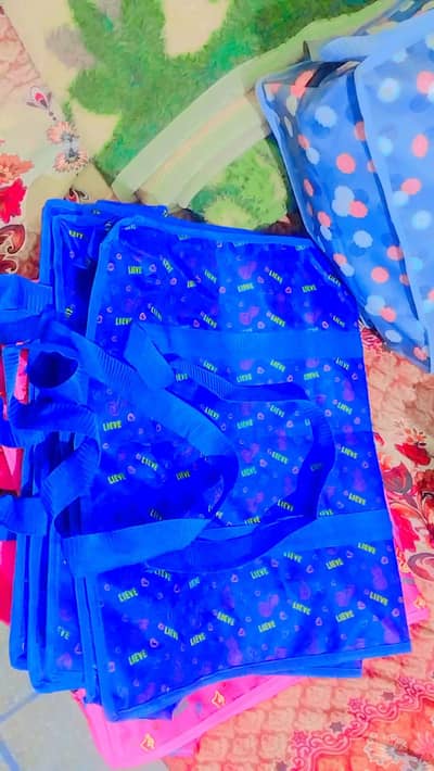 Colorful Foldable Travel & Storage Bag////__wholsale ka rate hy ye 400