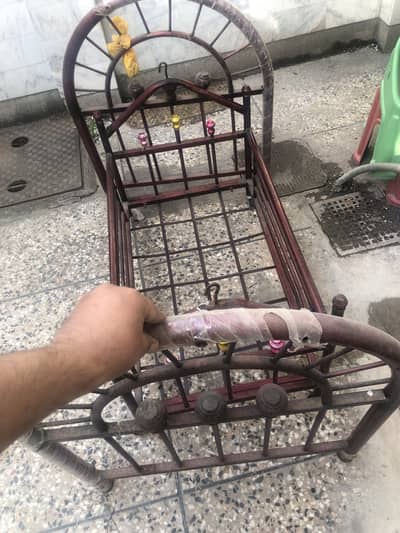 Kids swing cradle in steel