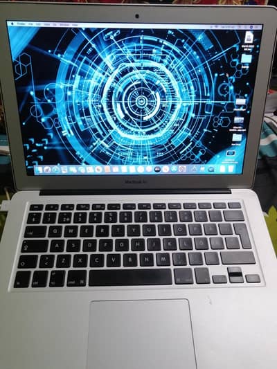 Apple MacBook Air 2014 Model  8 Gb Ram 128 Gb M2 SSD Clear LED Display